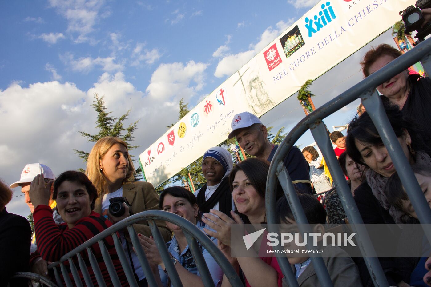 Pope Francis visits Camillians Aid Center in Tbilisi