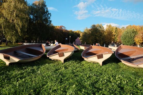 City residents relax in Kuskovo