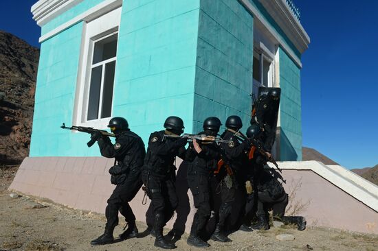 Kyrgyzstan hosts CSTO exercise Rubezh/Frontier-2016