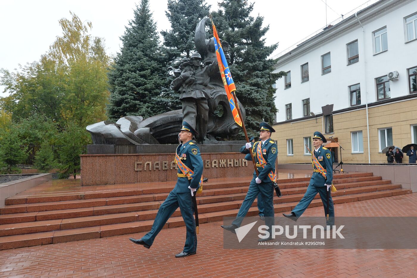 Unveiling monument to fire fighters in Chelyabinsk