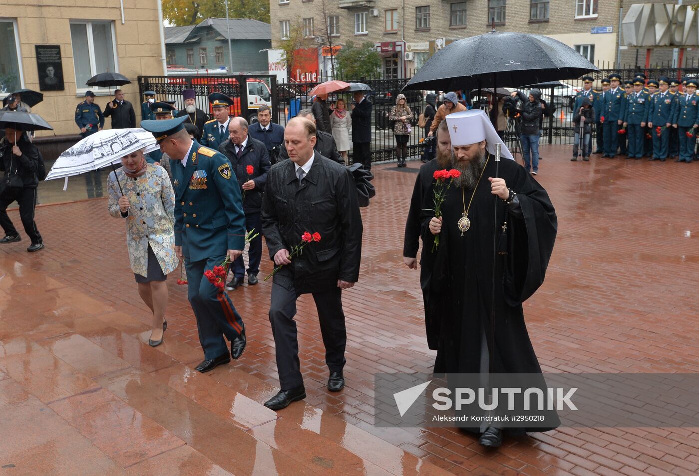 Unveiling monument to fire fighters in Chelyabinsk