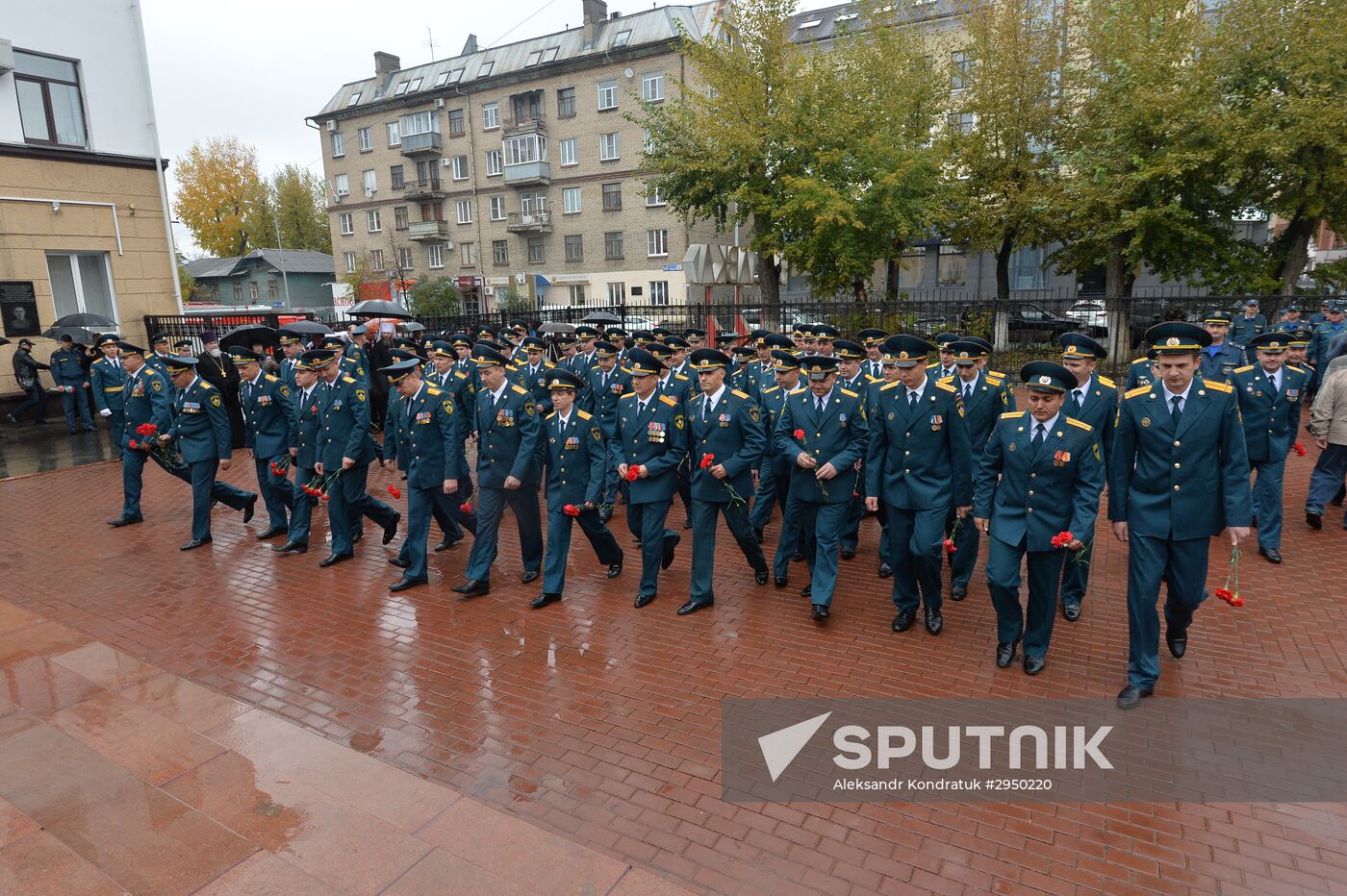 Unveiling monument to fire fighters in Chelyabinsk