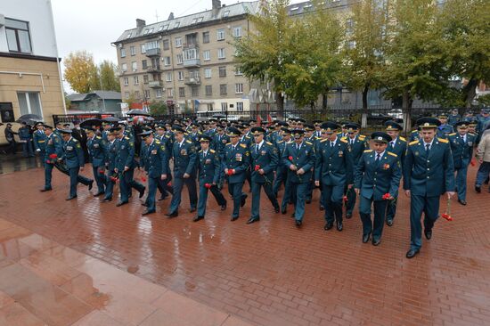 Unveiling monument to fire fighters in Chelyabinsk