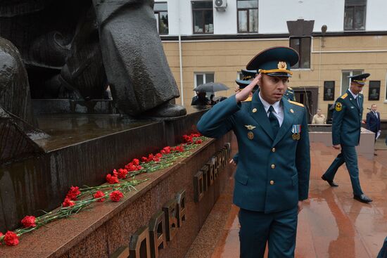 Unveiling monument to fire fighters in Chelyabinsk