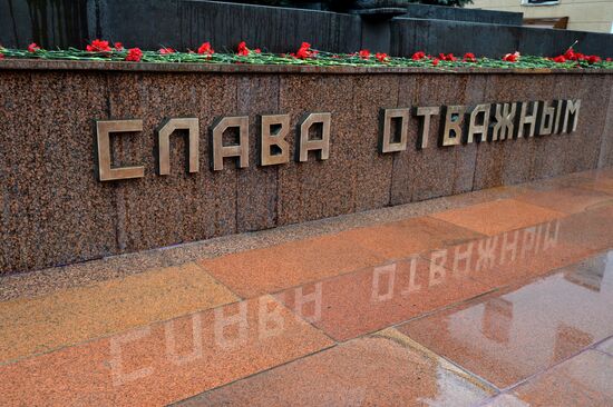 Unveiling monument to fire fighters in Chelyabinsk