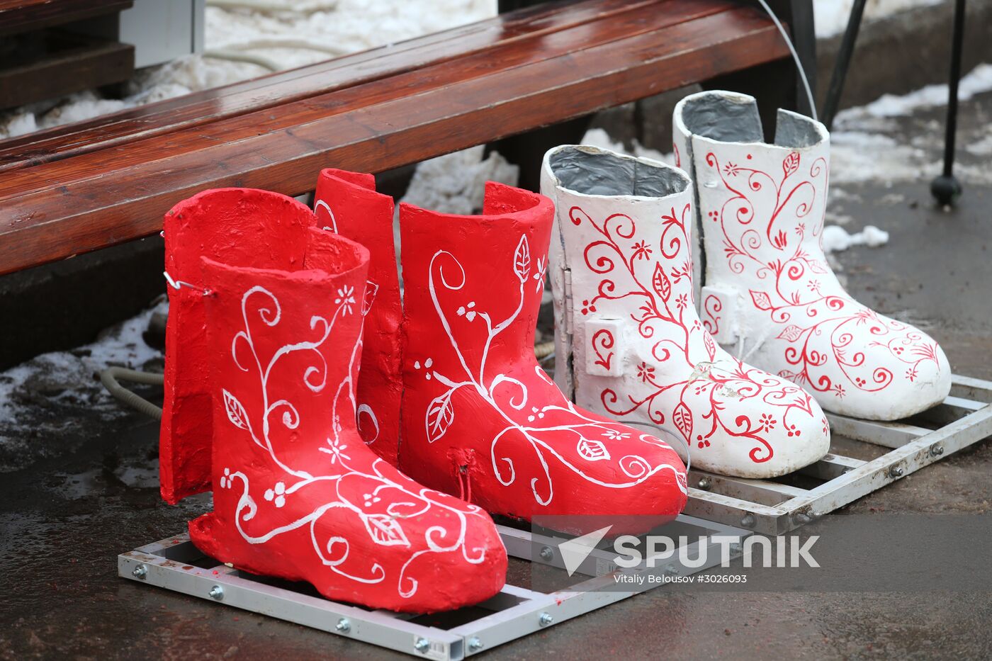 Electric shop heated boots