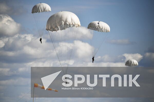 International military exercise of airborne troops in Vitebsk