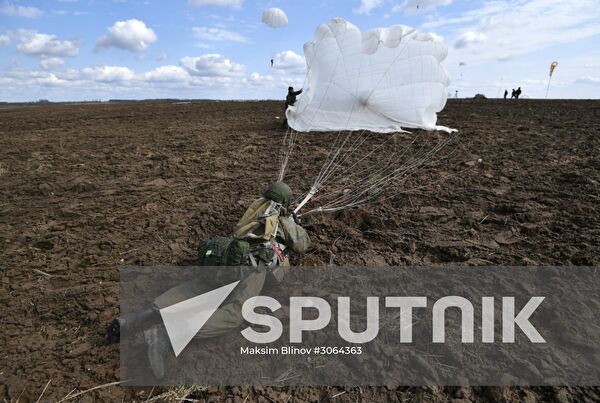 International military exercise of airborne troops in Vitebsk