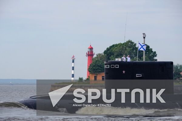 Final rehearsal of naval parade to celebrate Russian Navy Day in Kronstadt