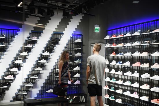 Adidas originals sales store lisbon