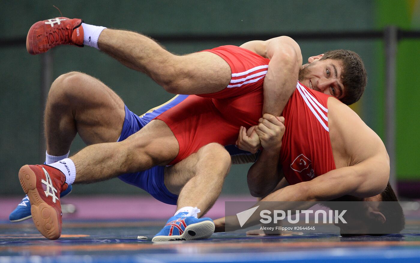 2015 European Games. Men s freestyle wrestling. Day 1 Sputnik