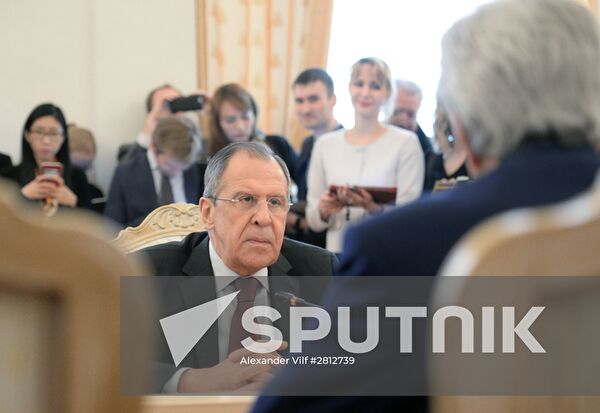 Russian Foreign Minister Sergei Lavrov meets with US Secretary of State John Kerry