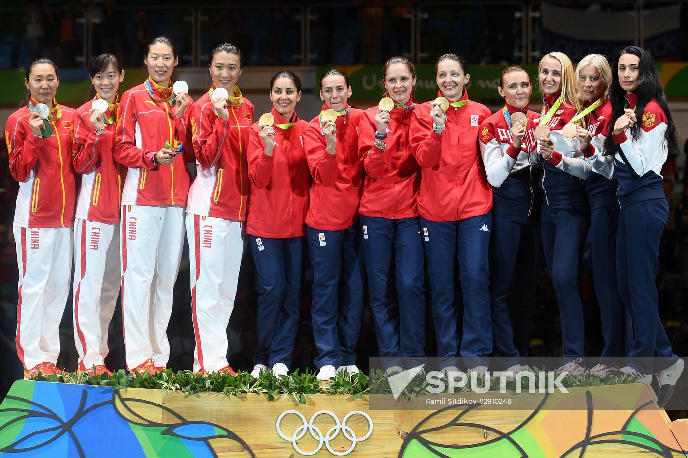 2016 Summer Olympics. Fencing. Women. Épée. Team competition Sputnik