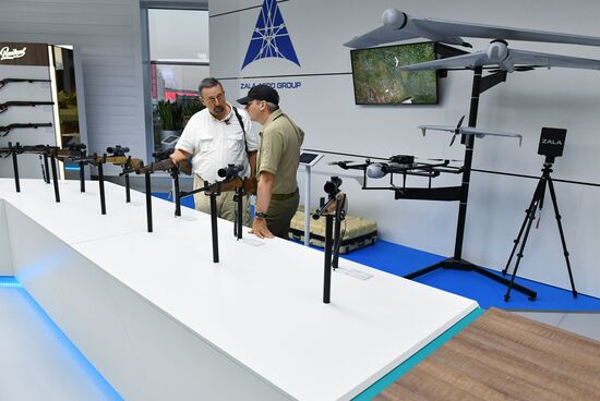 Kalashnikov Concern presents new inventions during Army 2017 Forum