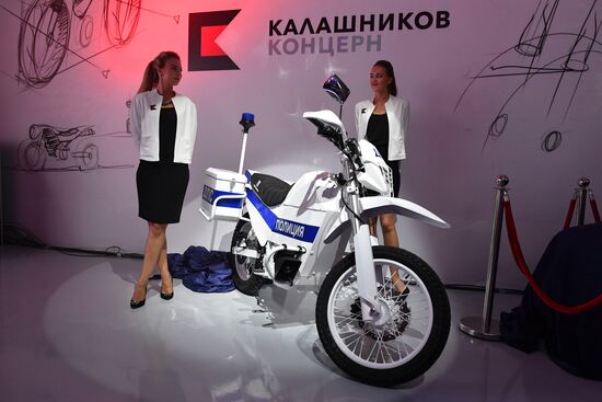 Kalashnikov Concern presents new inventions during Army 2017 Forum