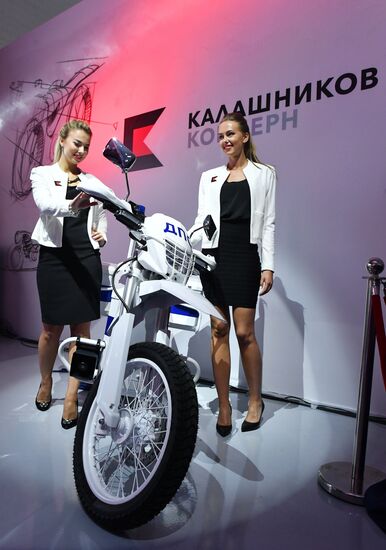 Kalashnikov Concern presents new inventions during Army 2017 Forum