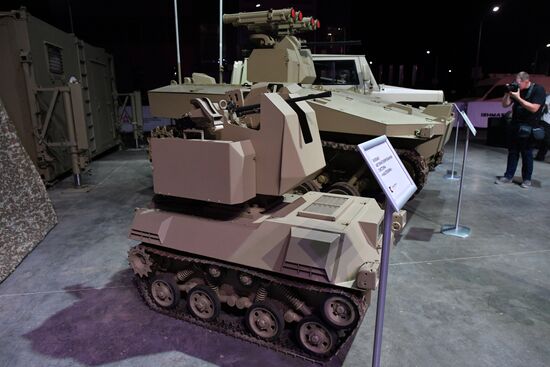 Kalashnikov Concern presents new inventions during Army 2017 Forum