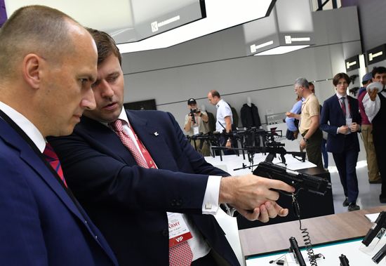 Kalashnikov Concern presents new inventions during Army 2017 Forum