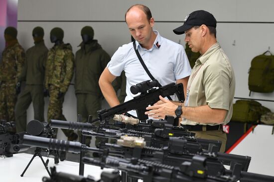 Kalashnikov Concern presents new inventions during Army 2017 Forum