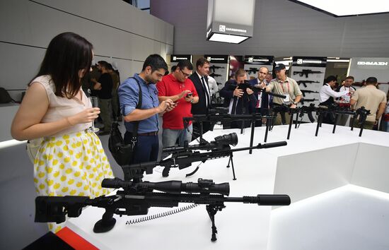 Kalashnikov Concern presents new inventions during Army 2017 Forum