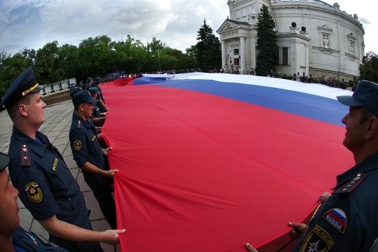 Russian State Flag Day celebrations