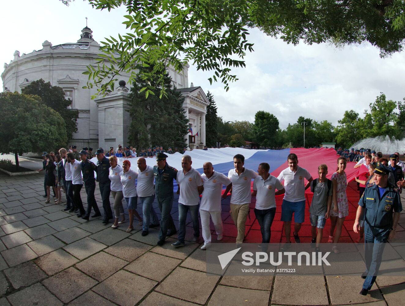 Russian State Flag Day celebrations