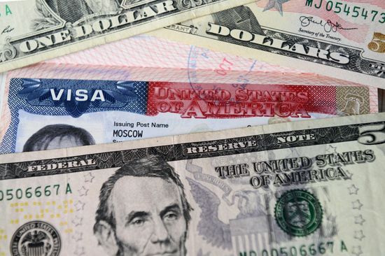 US suspends issue of non-immigration visas in Russia