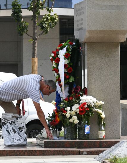 Rally marking 26th anniversary of August 1991 events