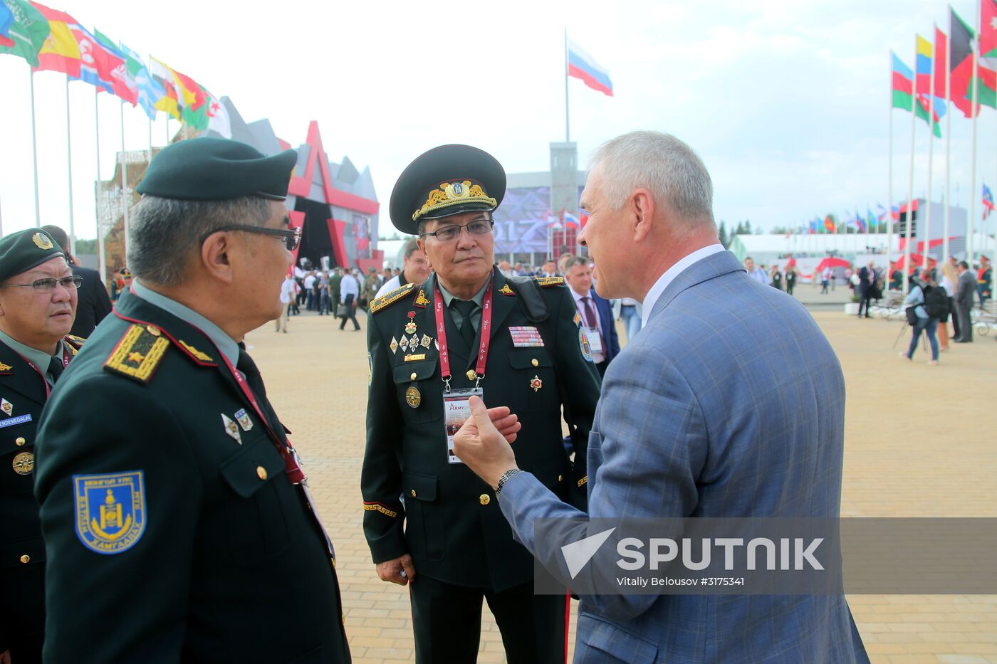 Army 2017 International Military-Technical Forum opens