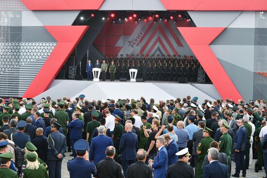Army 2017 International Military-Technical Forum opens