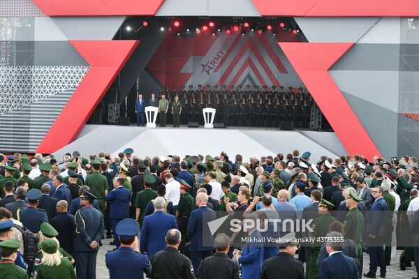 Army 2017 International Military-Technical Forum opens