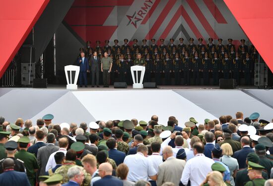 Army 2017 International Military-Technical Forum opens