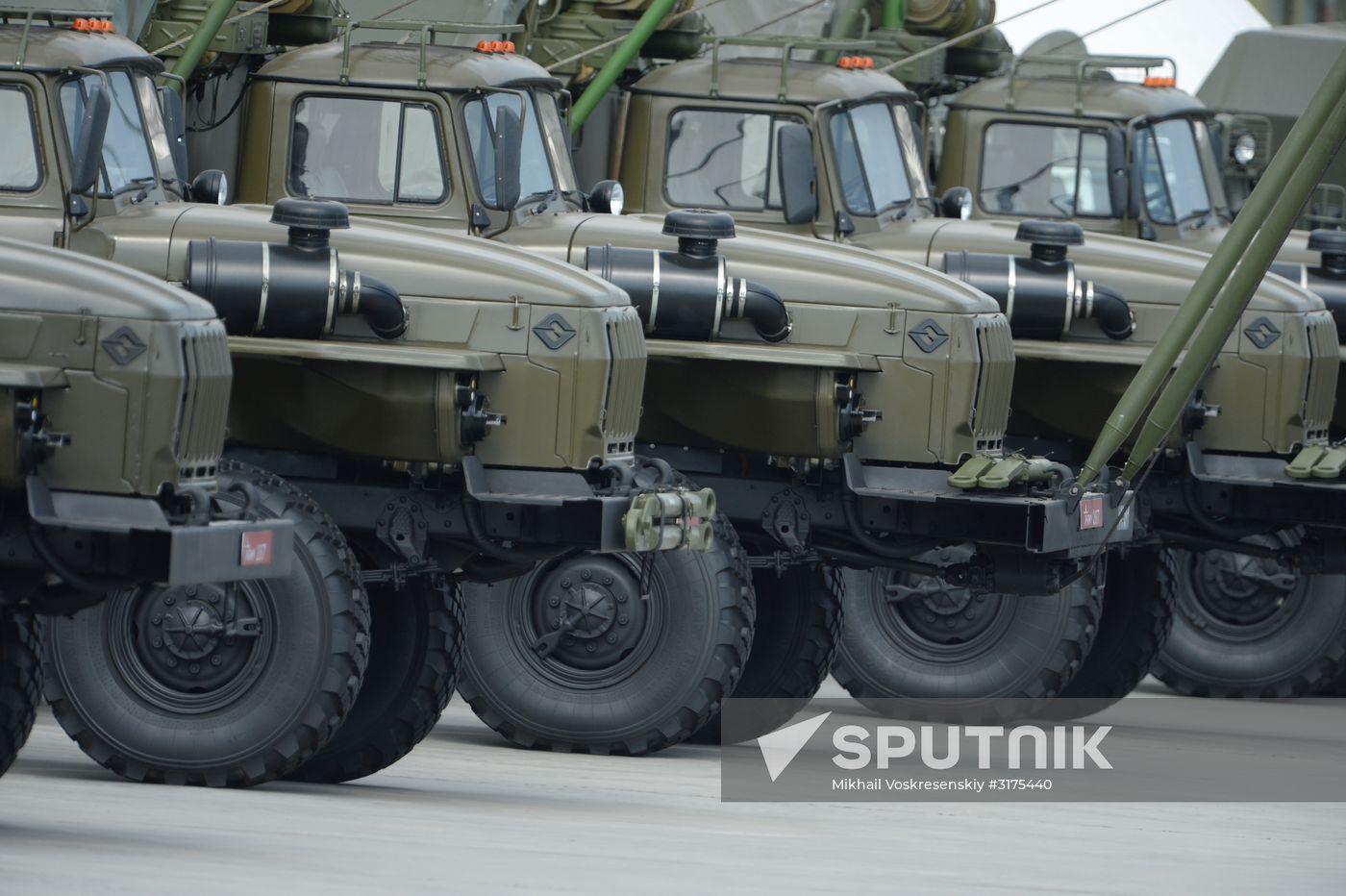 Army 2017 International Military-Technical Forum opens