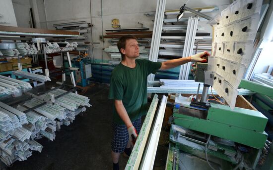 Manufacturing PVC window profiles