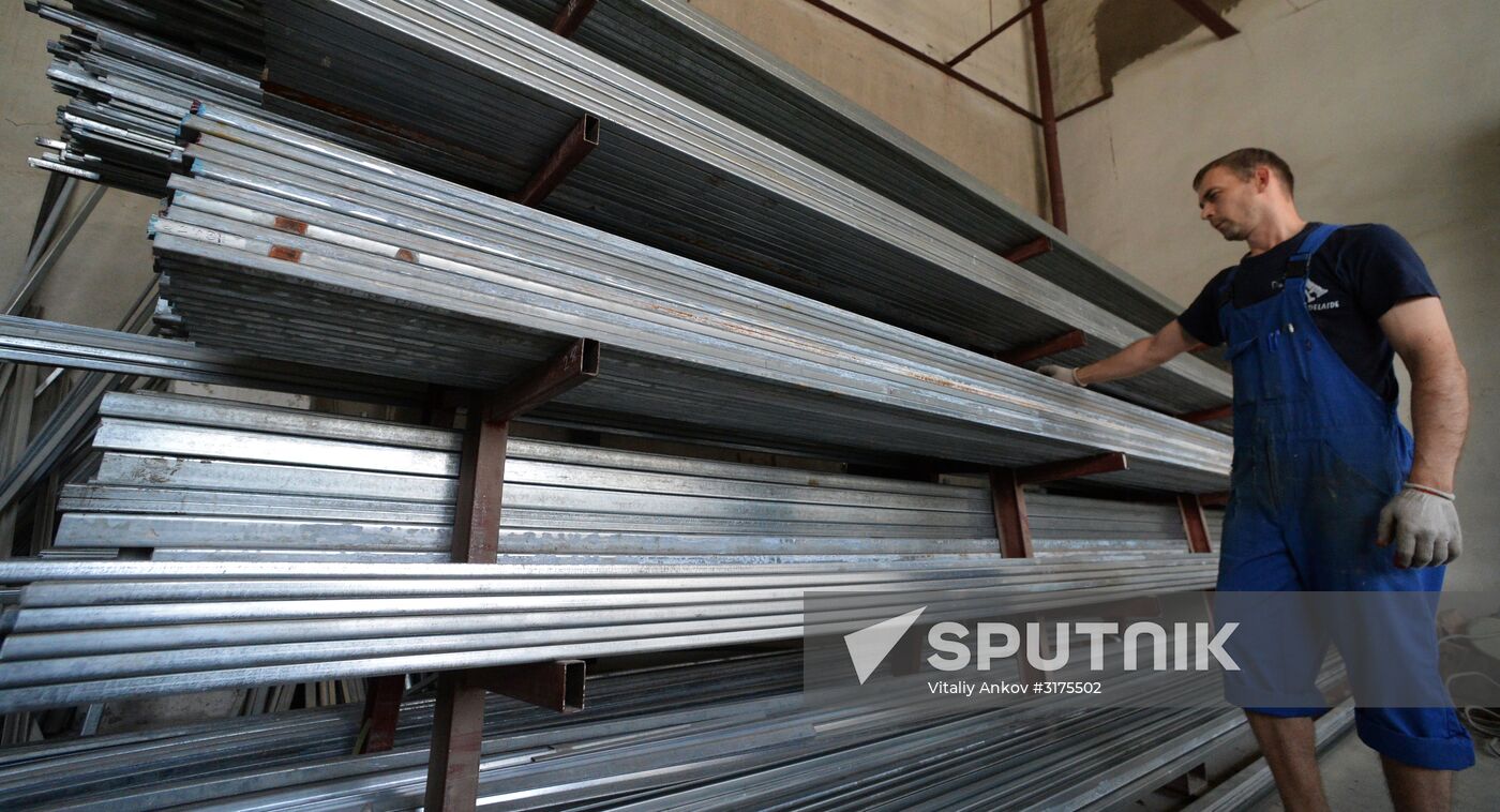 Manufacturing PVC window profiles