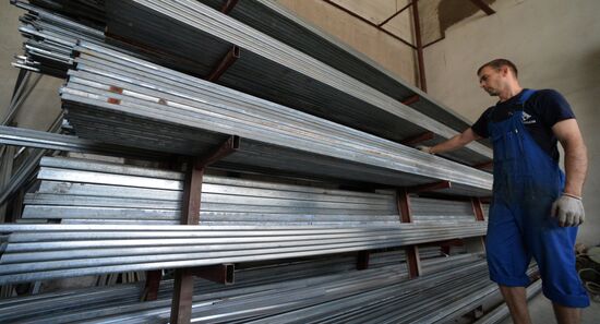 Manufacturing PVC window profiles