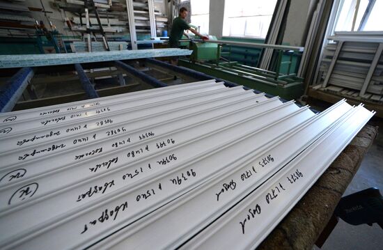 Manufacturing PVC window profiles