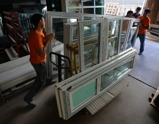Manufacturing PVC window profiles