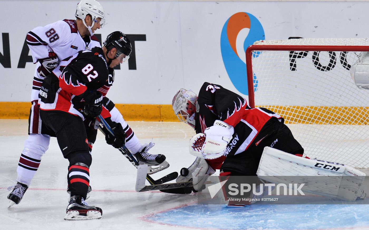 Kontinental Hockey League. Avangard vs. Dinamo Riga