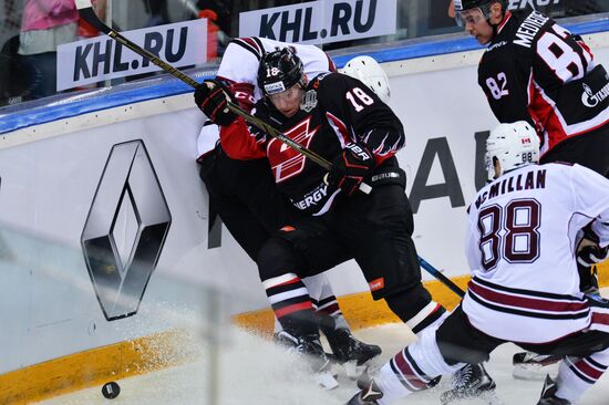 Kontinental Hockey League. Avangard vs. Dinamo Riga