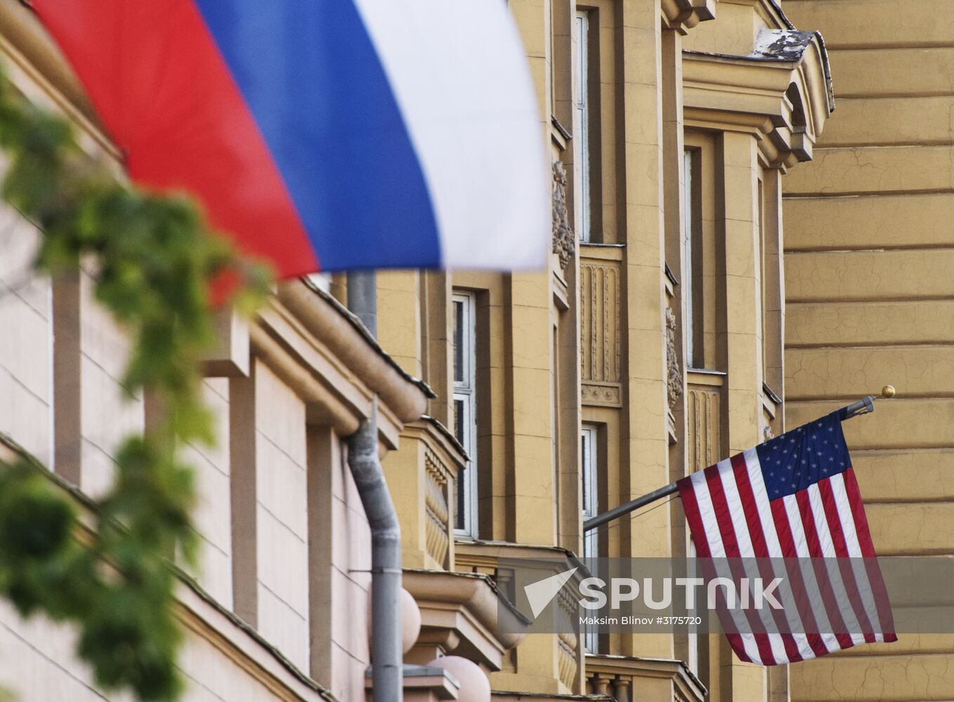 USA suspends issuing nonimmigrant visas in Russia