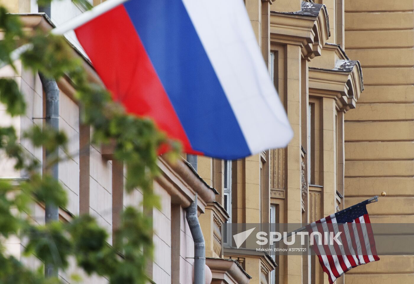 USA suspends issuing nonimmigrant visas in Russia