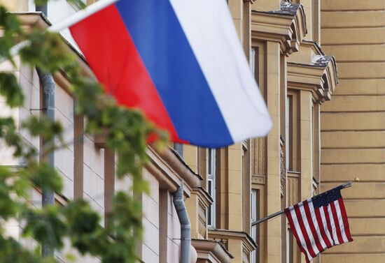 USA suspends issuing nonimmigrant visas in Russia