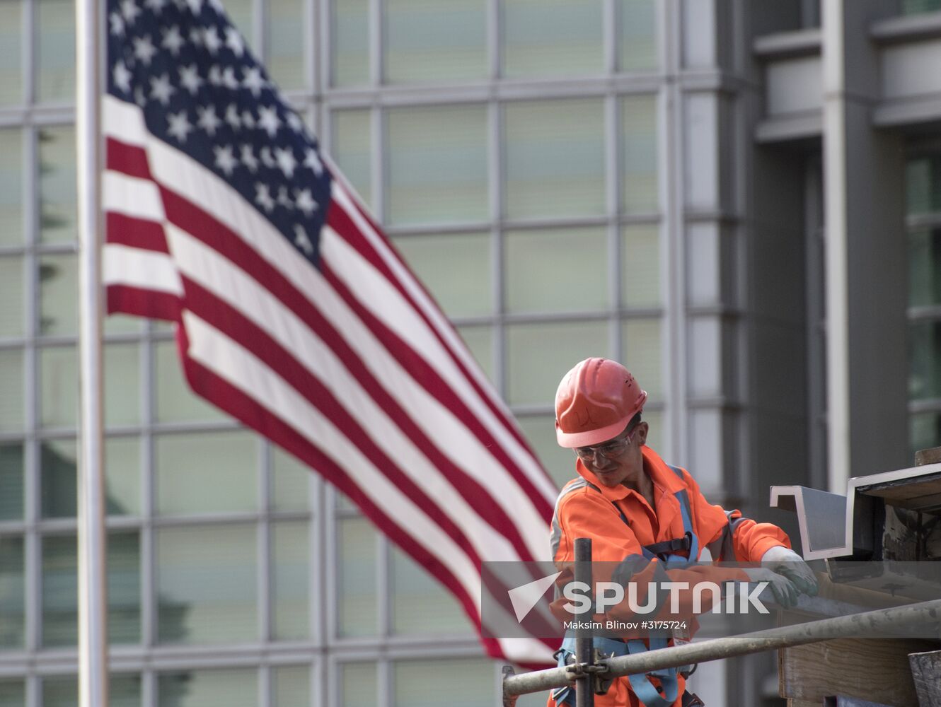 USA suspends issuing nonimmigrant visas in Russia