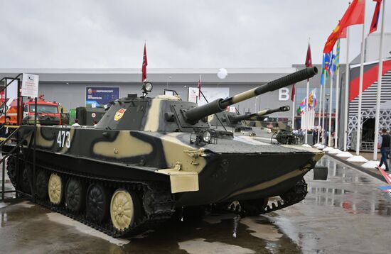 Army 2017 International Military-Technical Forum in Vladivostok. Day two