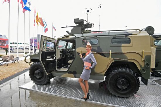 Army 2017 International Military-Technical Forum in Vladivostok. Day two