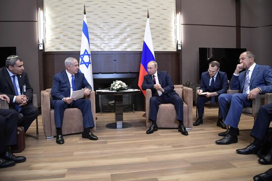 President Vladimir Putin meets with Prime Minister of Israel Benjamin Netanyahu