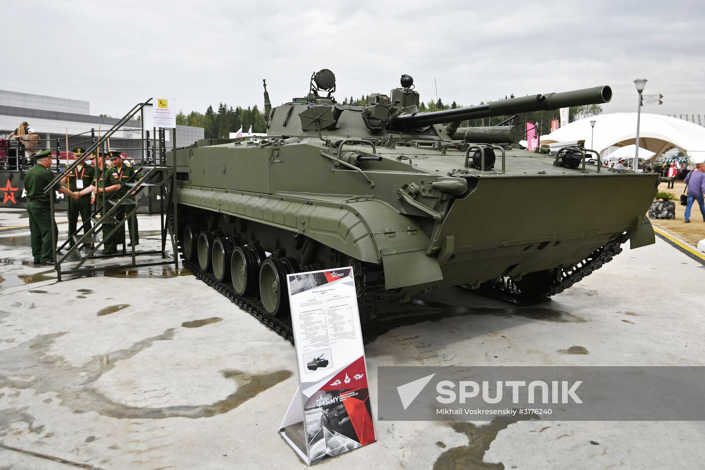 Army 2017 International Military-Technical Forum in Vladivostok. Day two