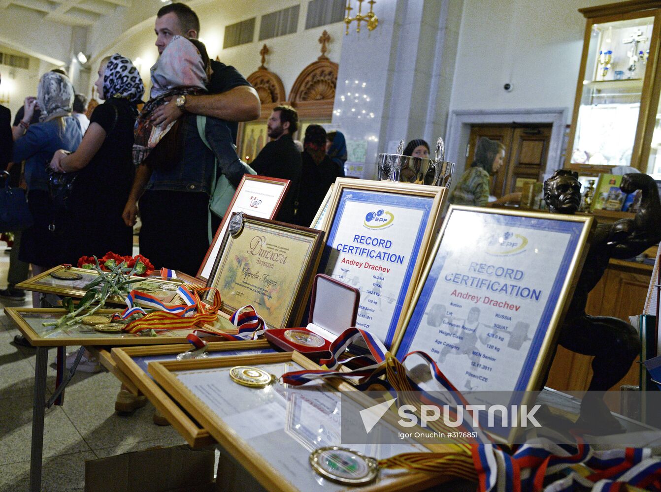 Paying last respects to world and Europe powerlifting champion Andrei Drachev in Khabarovsk