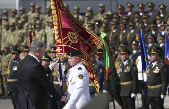 Parade to mark Independence Day in Kiev